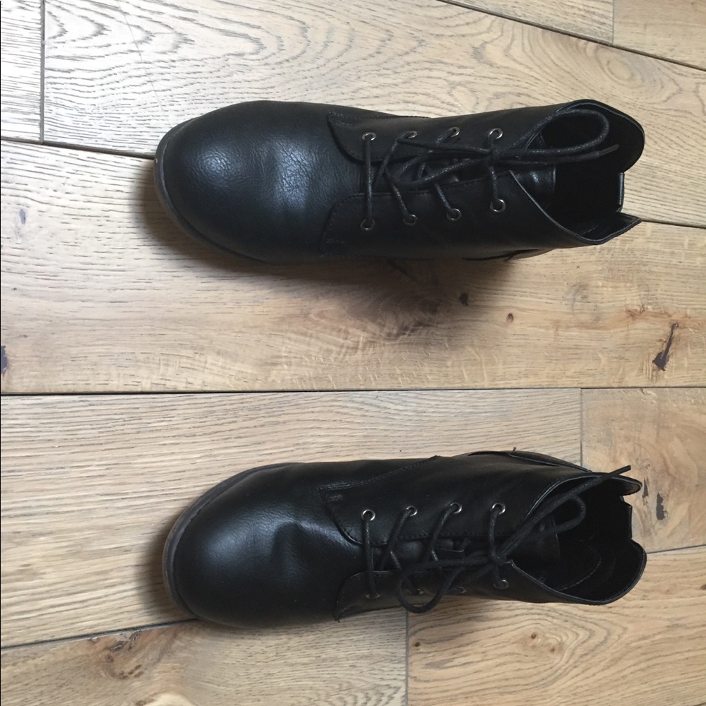Black flat booties